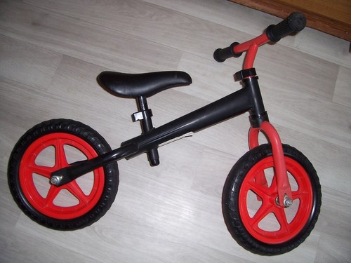 Kinder laufrad rot schwarz mit - kinder,